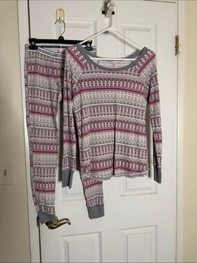 Victoria Secret Grey & Pink Pajama Set Size Small